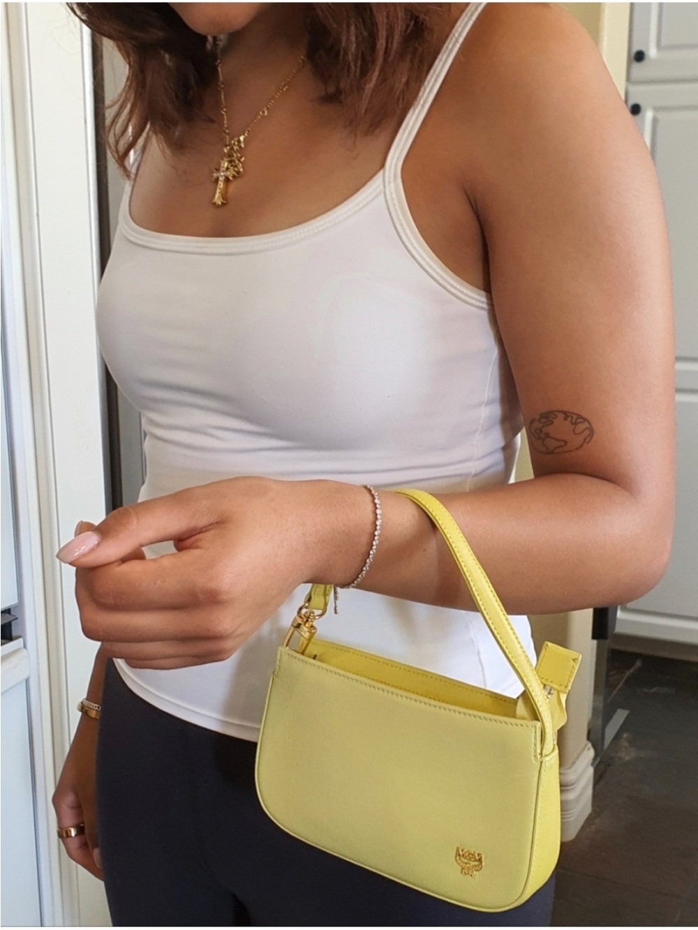 MCM - RARE Mini Yellow Pochette - Picture 8 of 9